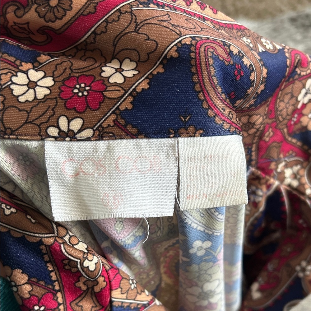 Vintage Paisley Print Long Sleeve Top - Picture 4 of 4